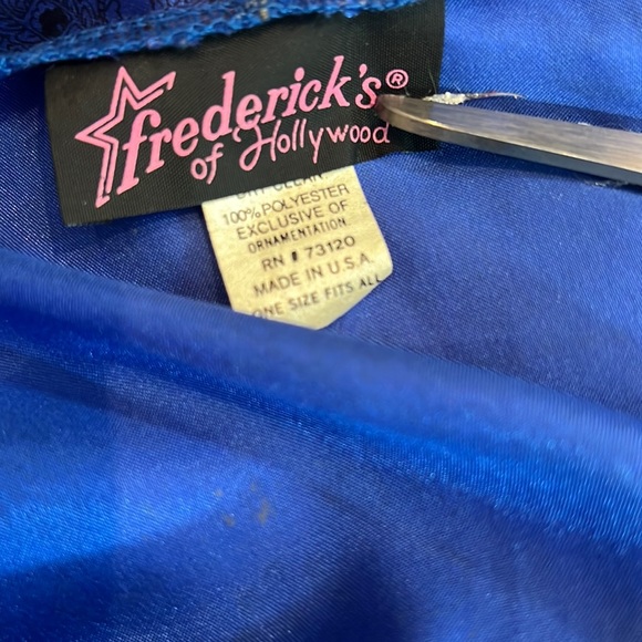 Vintage Frederick’s of Hollywood one size fits all robe with matching shorts,M - Picture 4 of 6